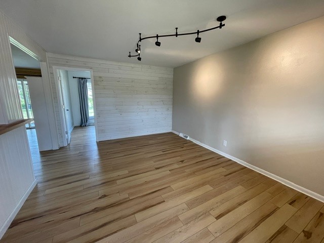 Building Photo - COLUMBUS