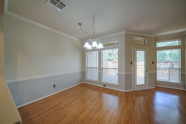 Building Photo - 22 Scotch Pine Ct