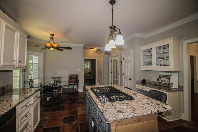 Building Photo - 4265 Deerwood Ln
