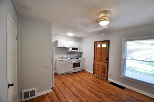 Building Photo - 925-925 28th St