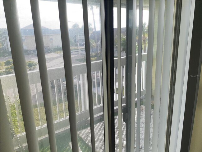 Building Photo - 455 Alt 19