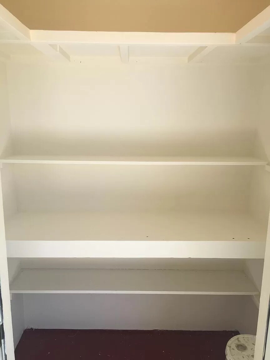 Deck Storage - 822 E Gatewood Dr