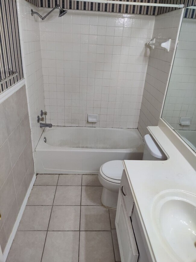 Building Photo - House for lease in Austin.