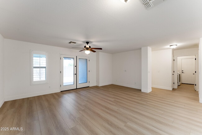 Building Photo - 220 N Wesley
