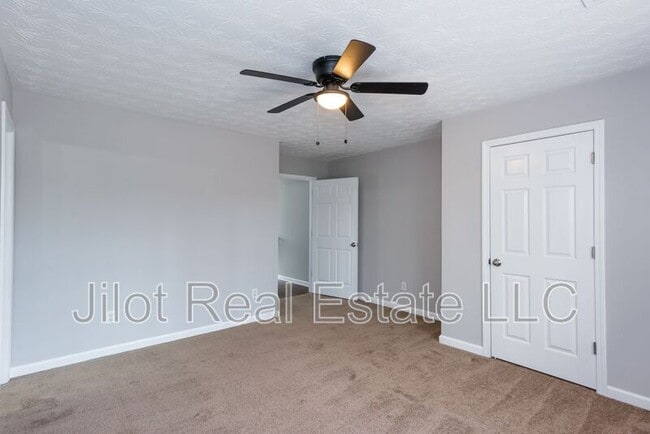 Building Photo - 218 Matthew Ln