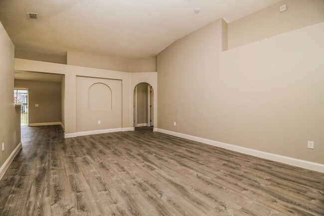 Building Photo - 2366 Tealwood Circle