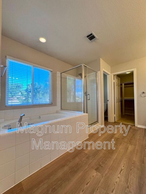 Building Photo - 30906 Crystalaire Dr