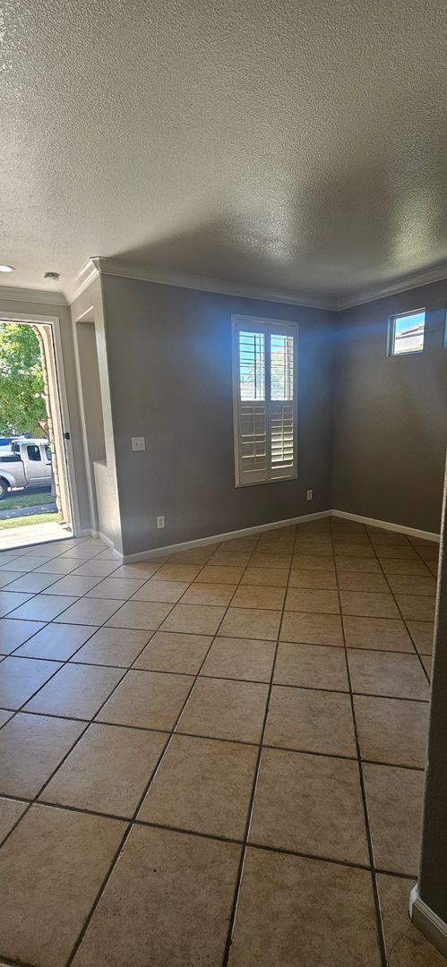 Building Photo - 5796 Bridgecross Dr
