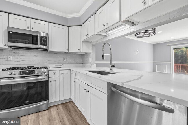 Building Photo - 4217 Kenton Cir