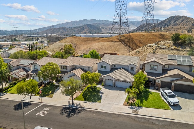 Building Photo - 16001 Filbert St