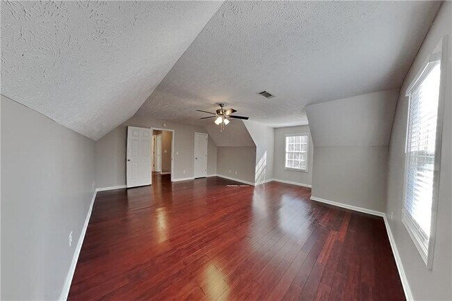 Building Photo - 76 Riverbend Trail