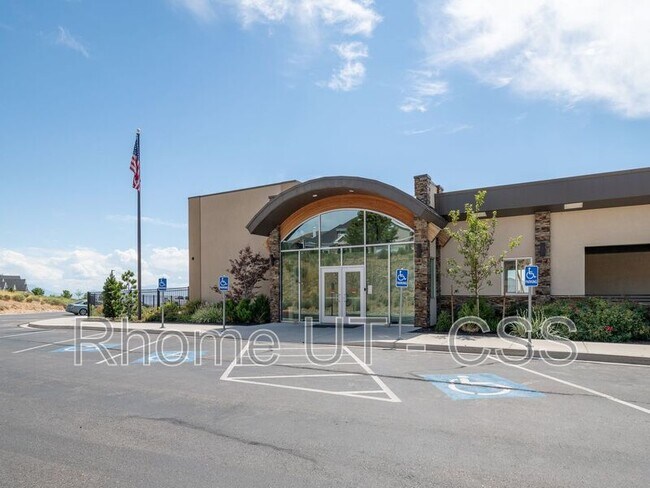 Building Photo - 2698 W Shady Hollow Ln