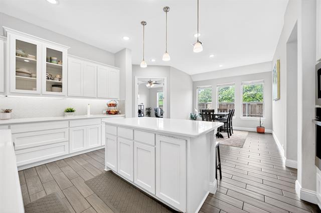 Building Photo - 525 Goose Lake Dr