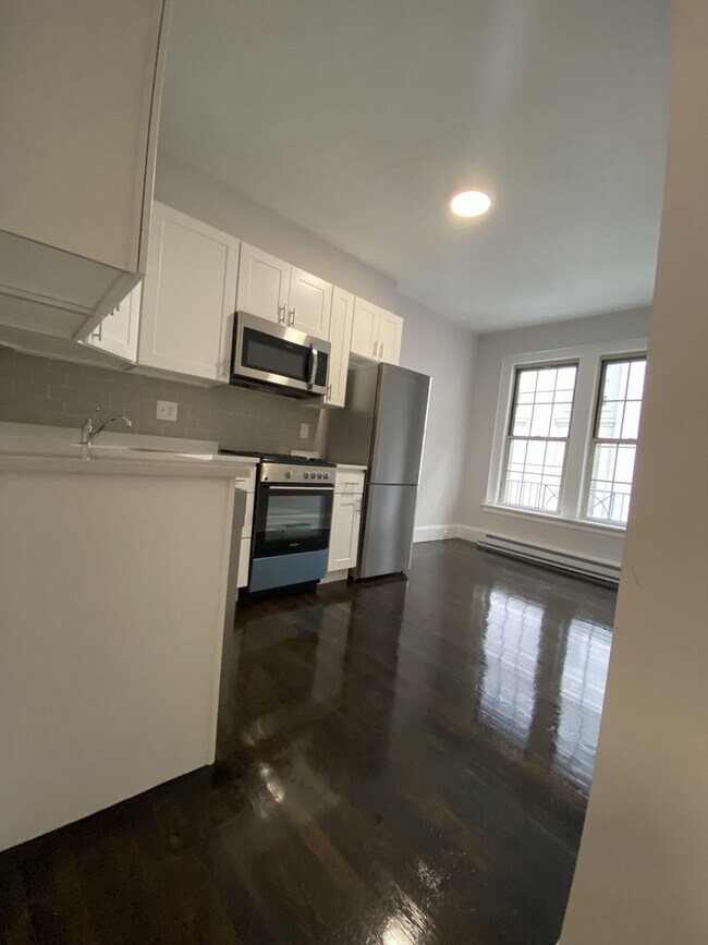 Building Photo - Luxury 2-Bedroom Apartment in Back Bay  – ...