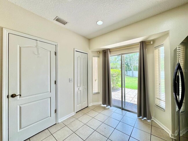 Building Photo - 12381 Foxmoor Peak Dr