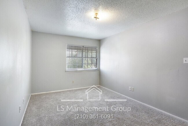 Building Photo - 6716 Windsor Hollow Dr
