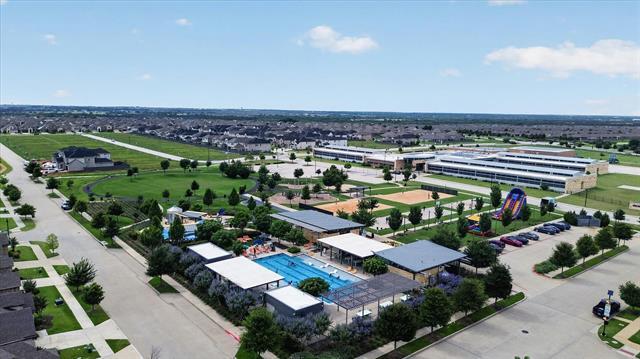 Building Photo - 7213 Willow Thorne Dr
