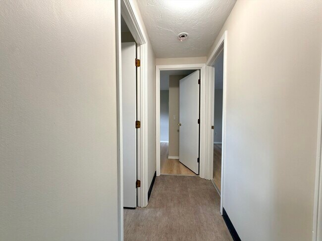 Building Photo - 2 Annaberry Ln