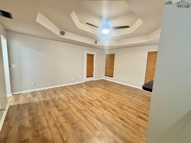 Building Photo - 5207 Northview Dr