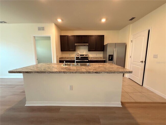 Building Photo - 308 Sofia Ln