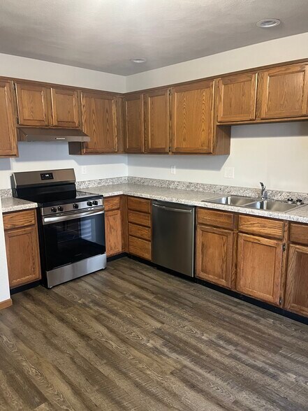 Primary Photo - 1208 Miller St