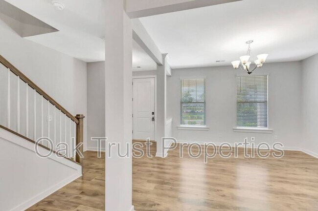 Building Photo - 113 Summer Tanager Dr