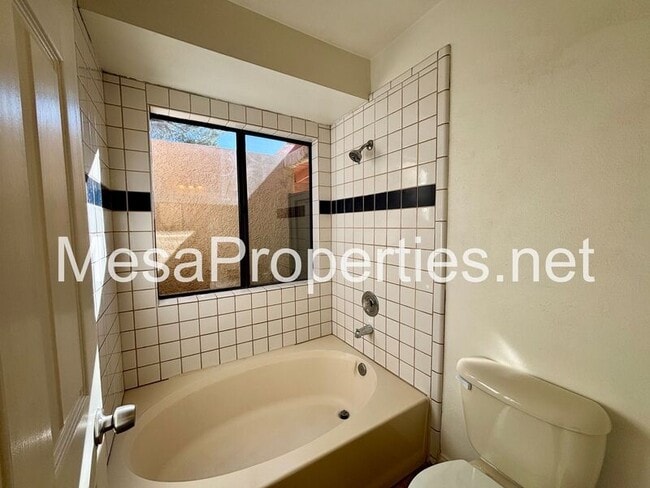 Building Photo - 16510 Fremontia St