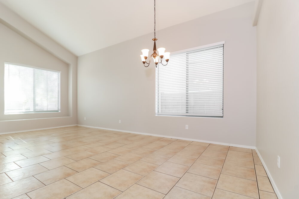 Building Photo - 8216 W Globe Ave