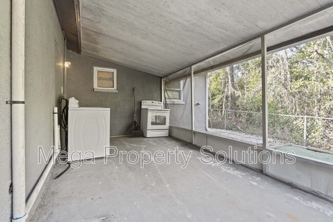 Building Photo - 15208 Omaha St