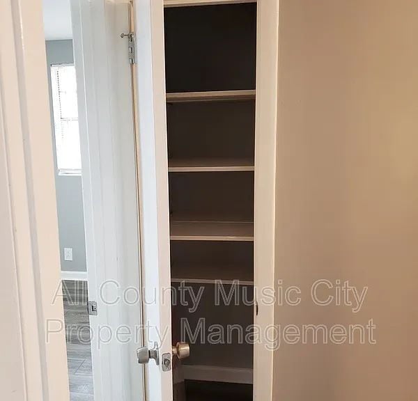 Building Photo - "Charming 3-Bedroom Retreat in Nashville – Cozy Living with 1,061 Sq Ft of Comfort!"