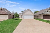 Building Photo - 3533 Leesburg Path