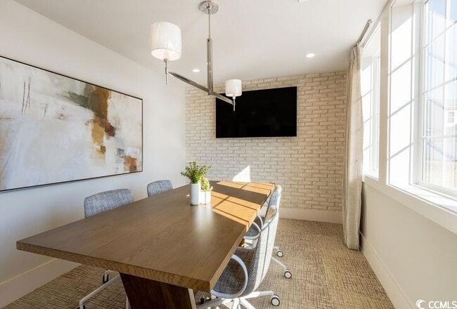 Building Photo - 8840 Henry Rd