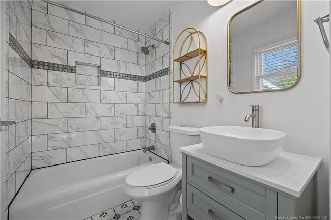 Building Photo - 5419 Laramie Ct