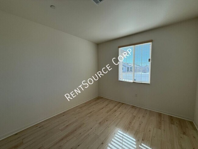 Building Photo - 3717 Santa Monica Ct