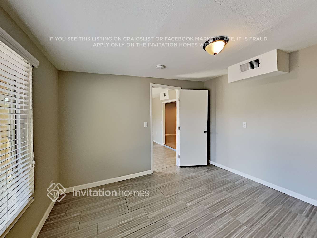 Building Photo - 3407 E Anderson Dr