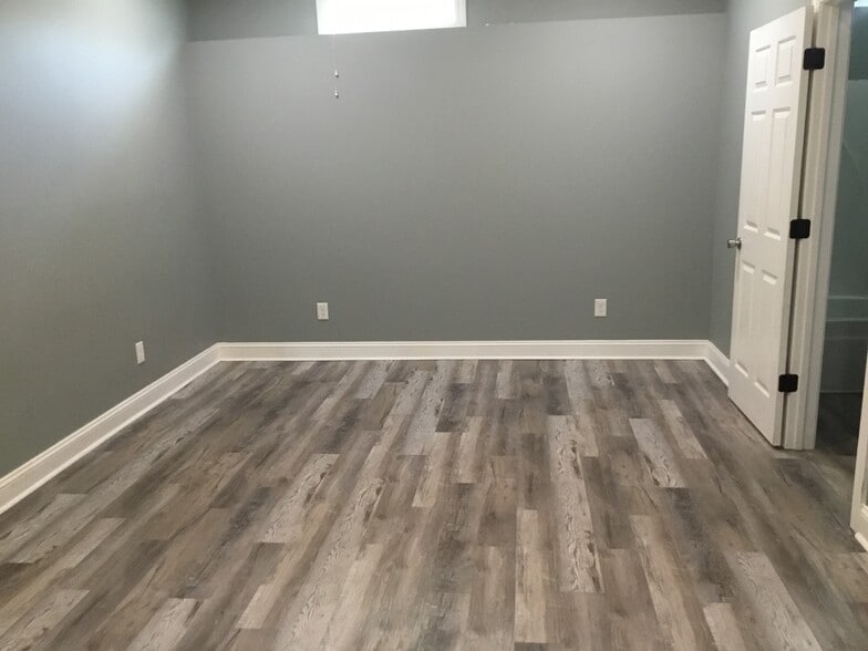 Building Photo - 3880 Tommy Dr