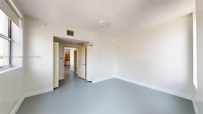 Building Photo - 111 E Flagler St