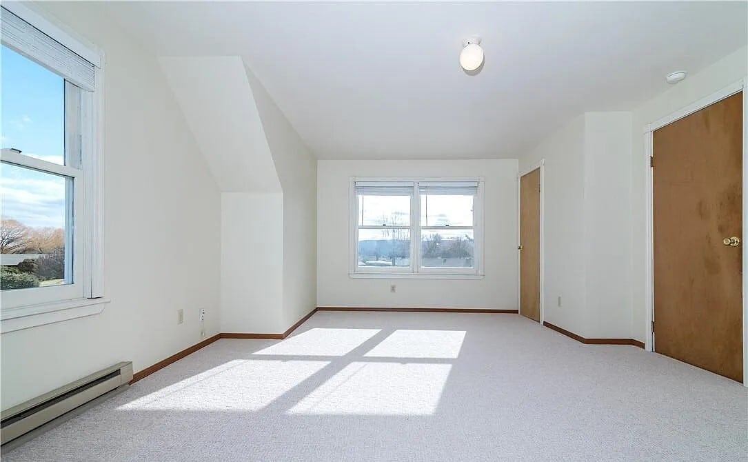Building Photo - 1208 E Mountain View Ave