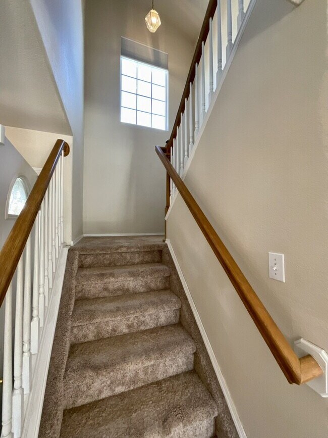 Building Photo - "Spacious 3-Bed with bonus room Sanctuary with 2.5 Baths in Fountain, CO – Your Serene Retreat Aw...