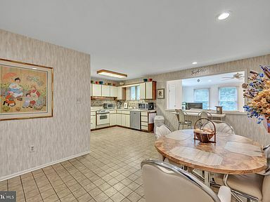 Building Photo - 1131 Haral Pl