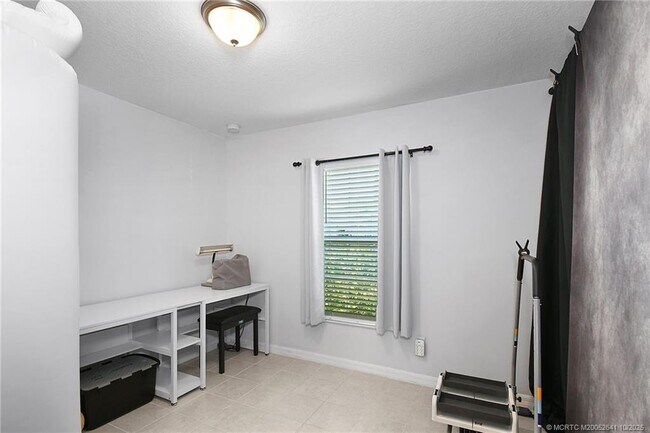 Building Photo - 5501 Jamboree Dr