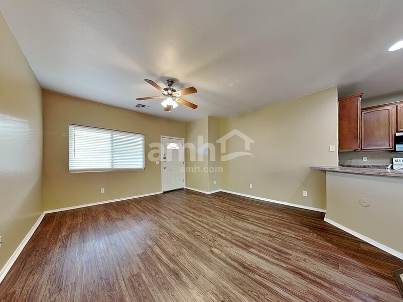 Building Photo - 11709 W Jefferson St