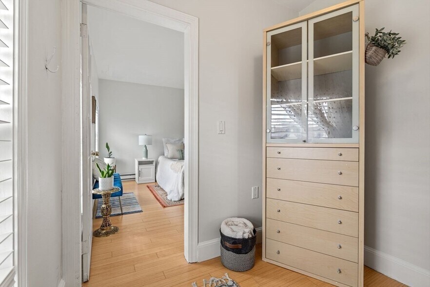 Building Photo - 377 Dorchester St