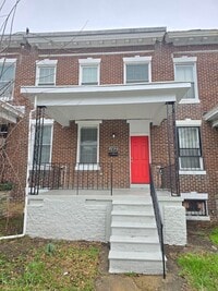 Building Photo - 4 Bedroom Home