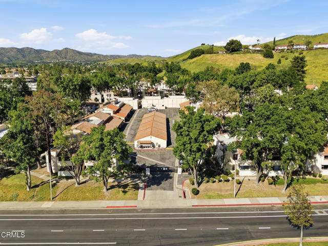Building Photo - 28497 E Thousand Oaks Blvd
