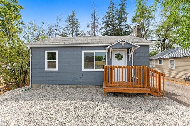 Building Photo - Dishman Area Home with Shop!