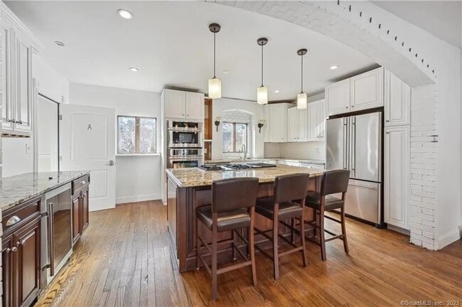 Building Photo - 35 Caldwell Ave Ave