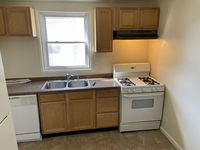 Building Photo - $500 off 1st Month!!! Charming Three-Bedroom Home in Cedmont!