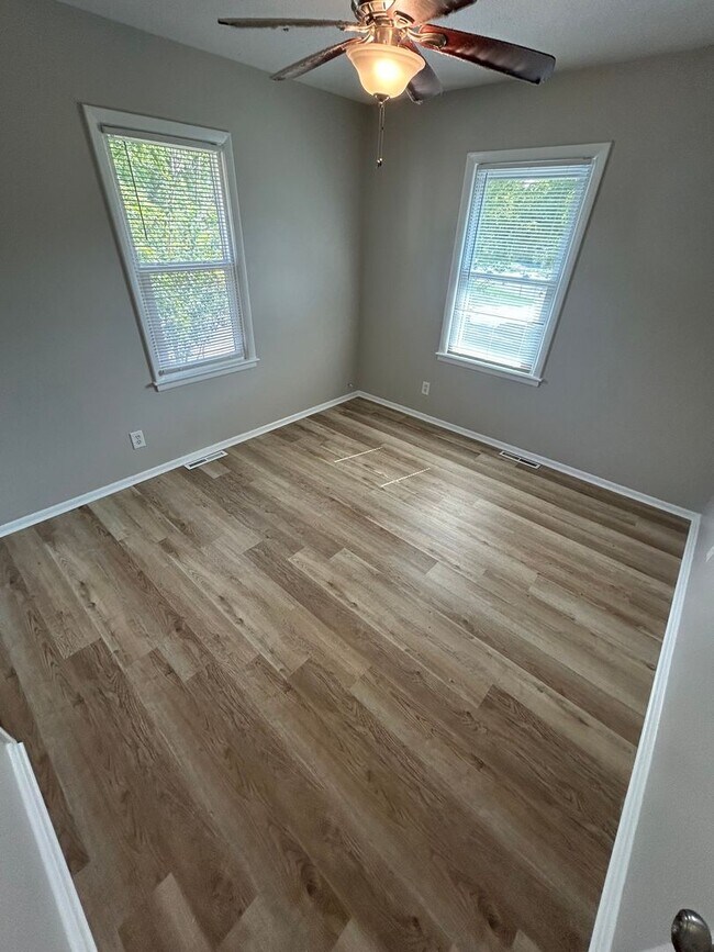 Building Photo - COMING SOON! Charming 3 Bed 1 Bath Home! $1295.00