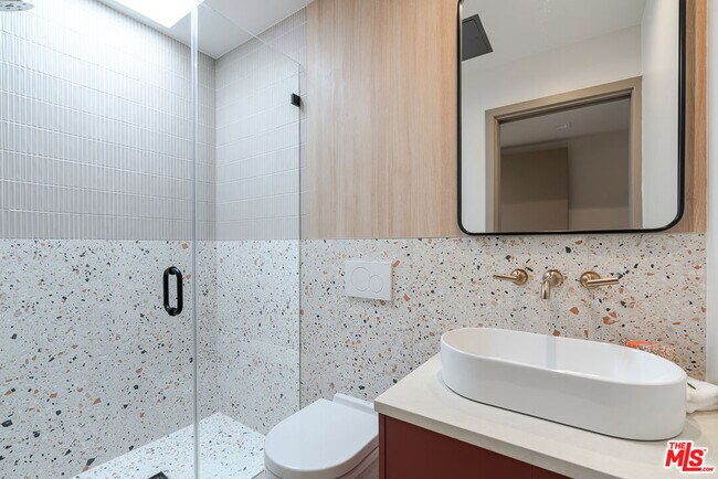 Building Photo - 12425 Texas Ave